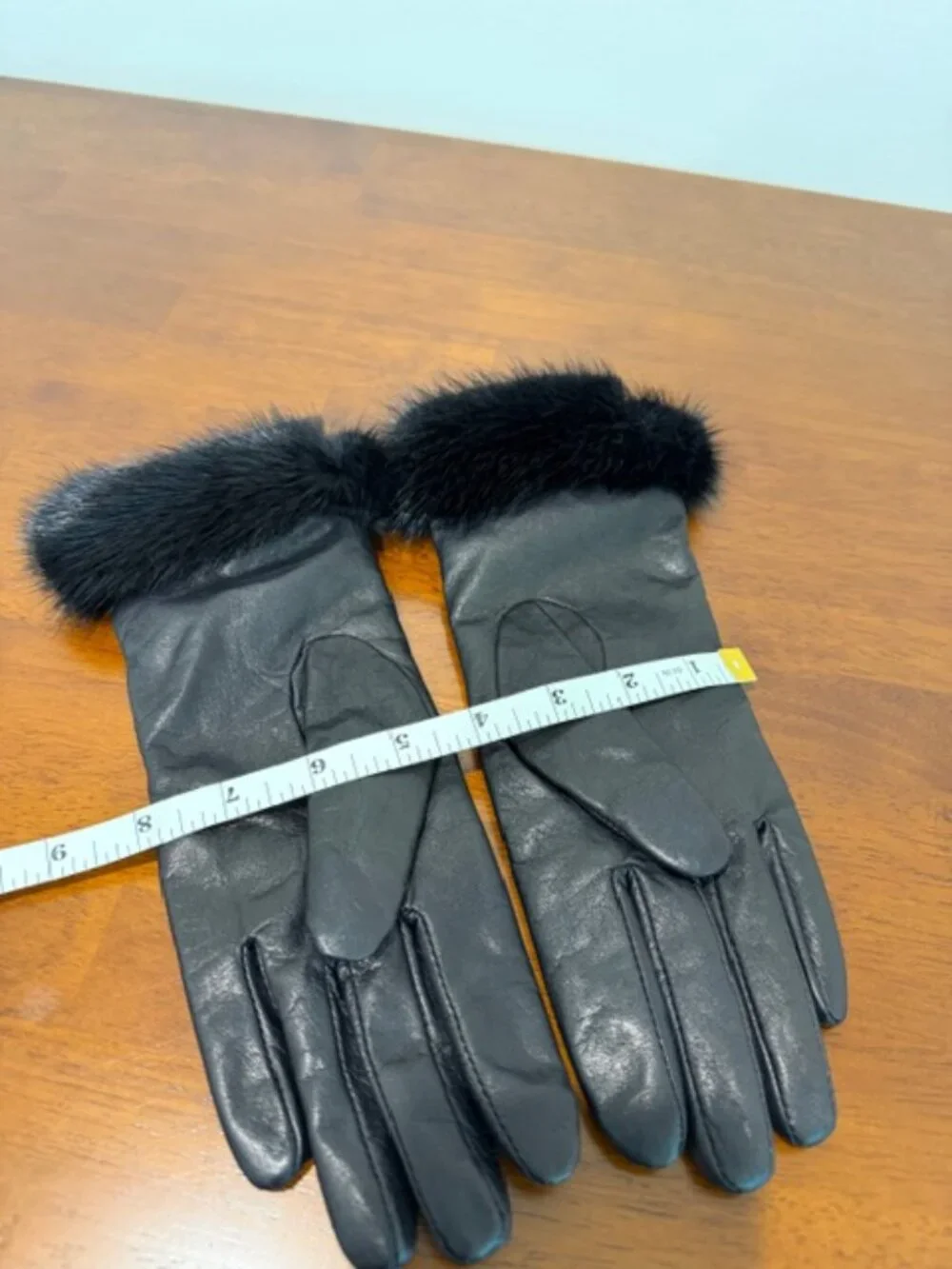 Leather Cashmere Lining Women’s Gloves Used.